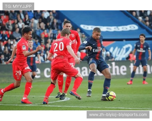 法甲最佳防守阵容评估及防守核心球员盘点